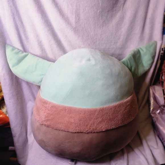 Disney Star Wars Baby Yoda GIANT Squishmallow Stuffed Animal - Picture 6 of 6